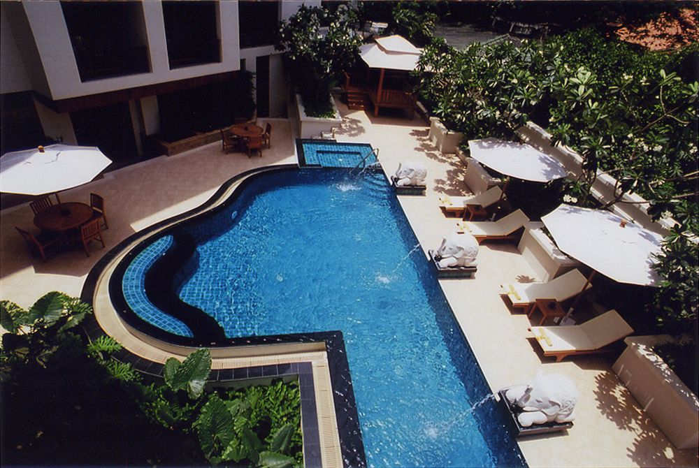 Gardengrove Suites Bangkok Exterior photo